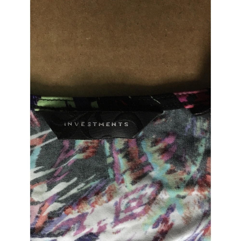 Multi colored top - Picture 2 of 2